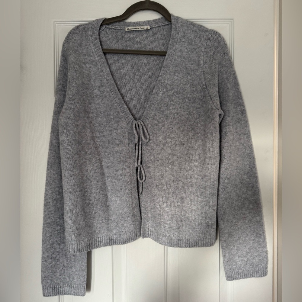 Abercrombie & Fitch Sweater - Picture 4 of 4